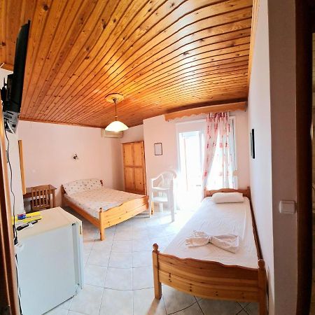 Aparthotel House Niki Paralía Esterno foto